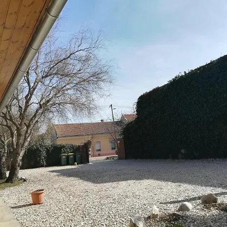 Szent Istvan Panzio Bed & Breakfast *