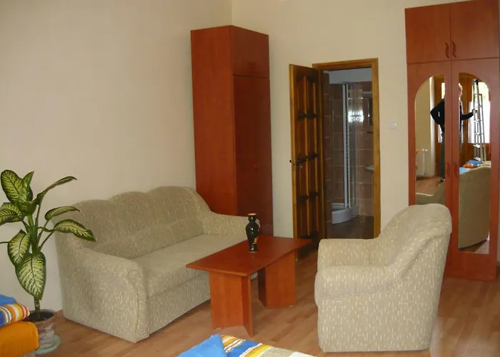 Szent Istvan Panzio Bed & Breakfast 3*